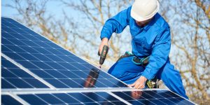 Installation Maintenance Panneaux Solaires Photovoltaïques à Auxais
